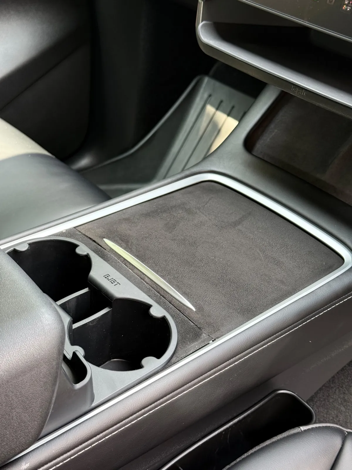 TESLA MODEL Y RWD